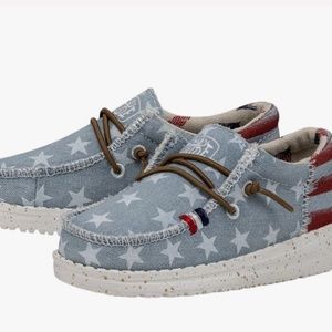 Toddler hey dudes size 9 Boy or Girl